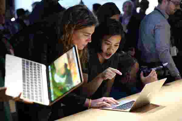 苹果宣布推出新的MacBook，价格较低的Apple TV